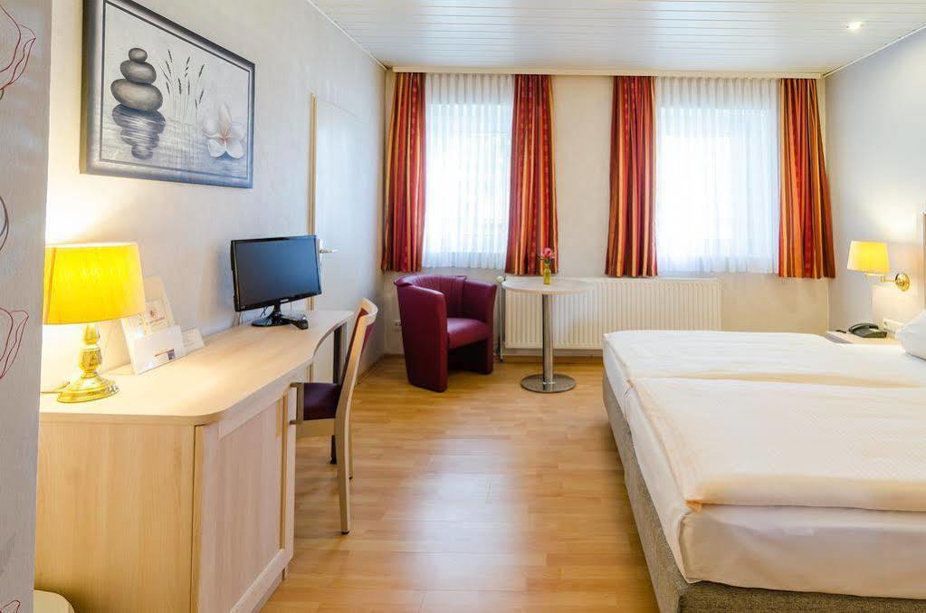 Hotel Harsshof Salzgitter Exteriör bild